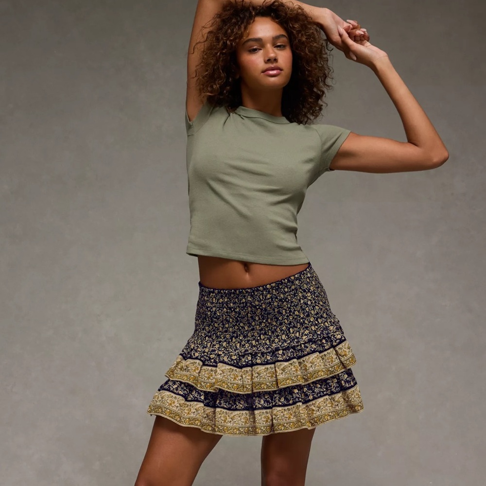 AE High-Waisted Mini Skirt szL